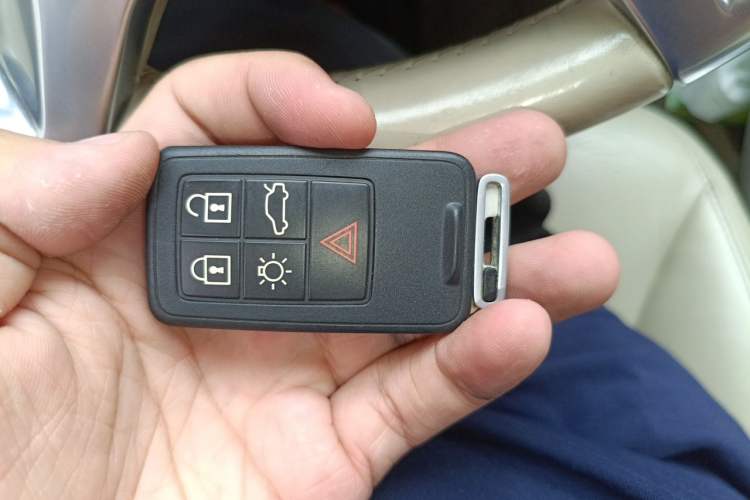 Used Volvo XC60 2011 2.0T Zhiya Edition Vehicle Key