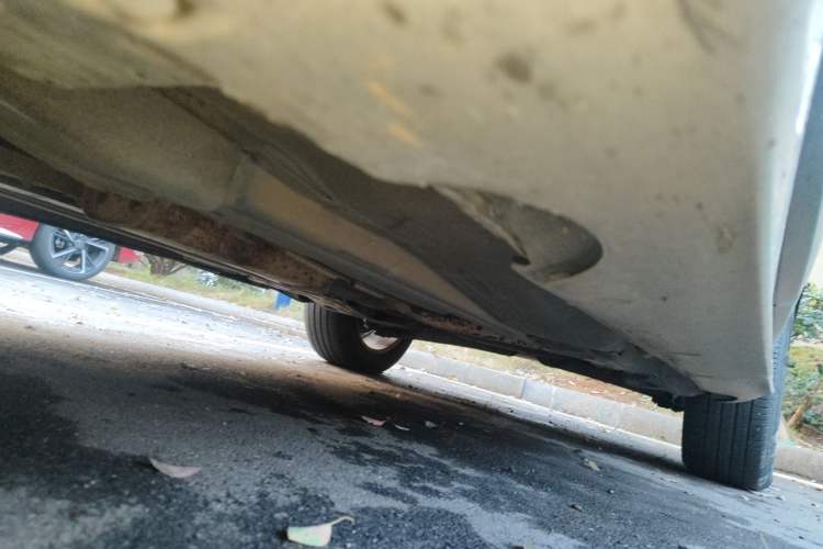 Used Volvo XC60 2011 2.0T Zhiya Edition Chassis Front Left