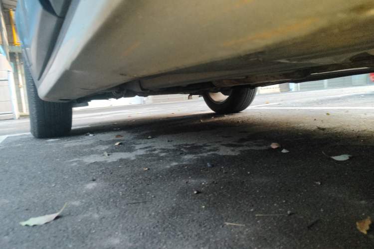 Used Volvo XC60 2011 2.0T Zhiya Edition Chassis Rear Left