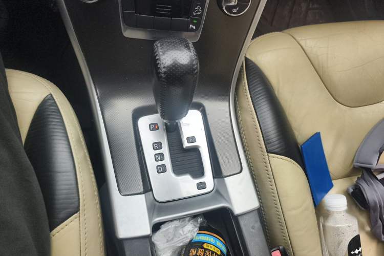 Used Volvo XC60 2011 T6 AWD Zhiya Edition Gear Lever