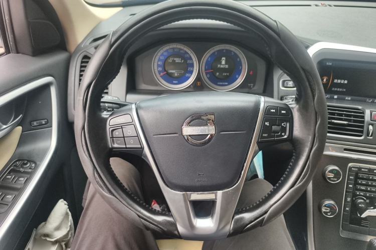 Used Volvo XC60 2011 T6 AWD Zhiya Edition Steering Wheel