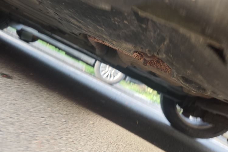 Used Volvo XC60 2011 2.0T ZhiZun Edition Chassis Rear Left
