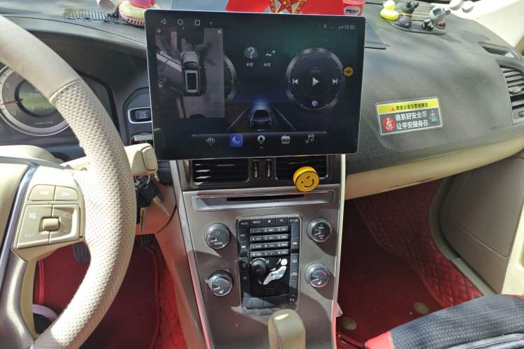 Used Volvo XC60 2011 2.0T Zhiya Edition Audio And AC Panel
