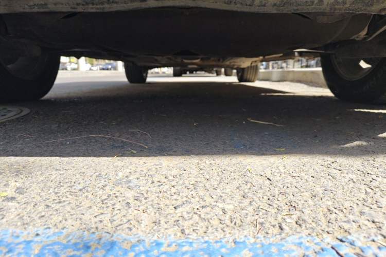 Used Volvo XC60 2011 2.0T Zhiya Edition Chassis Front