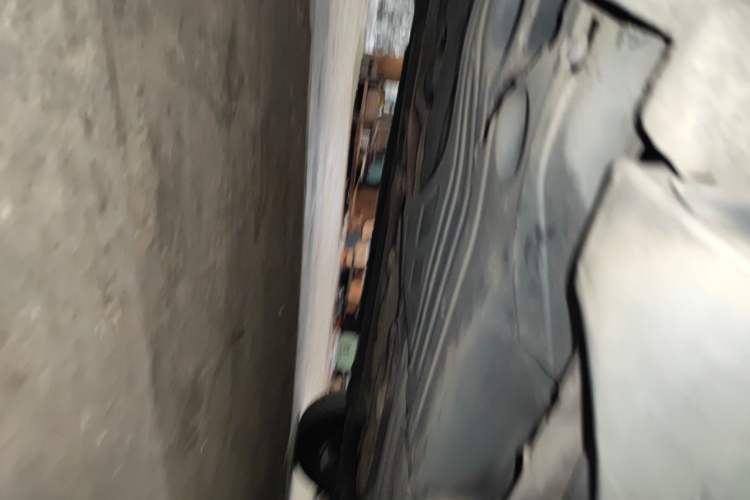 Used Volvo XC60 2011 2.0T Zhiya Edition Chassis Rear Right