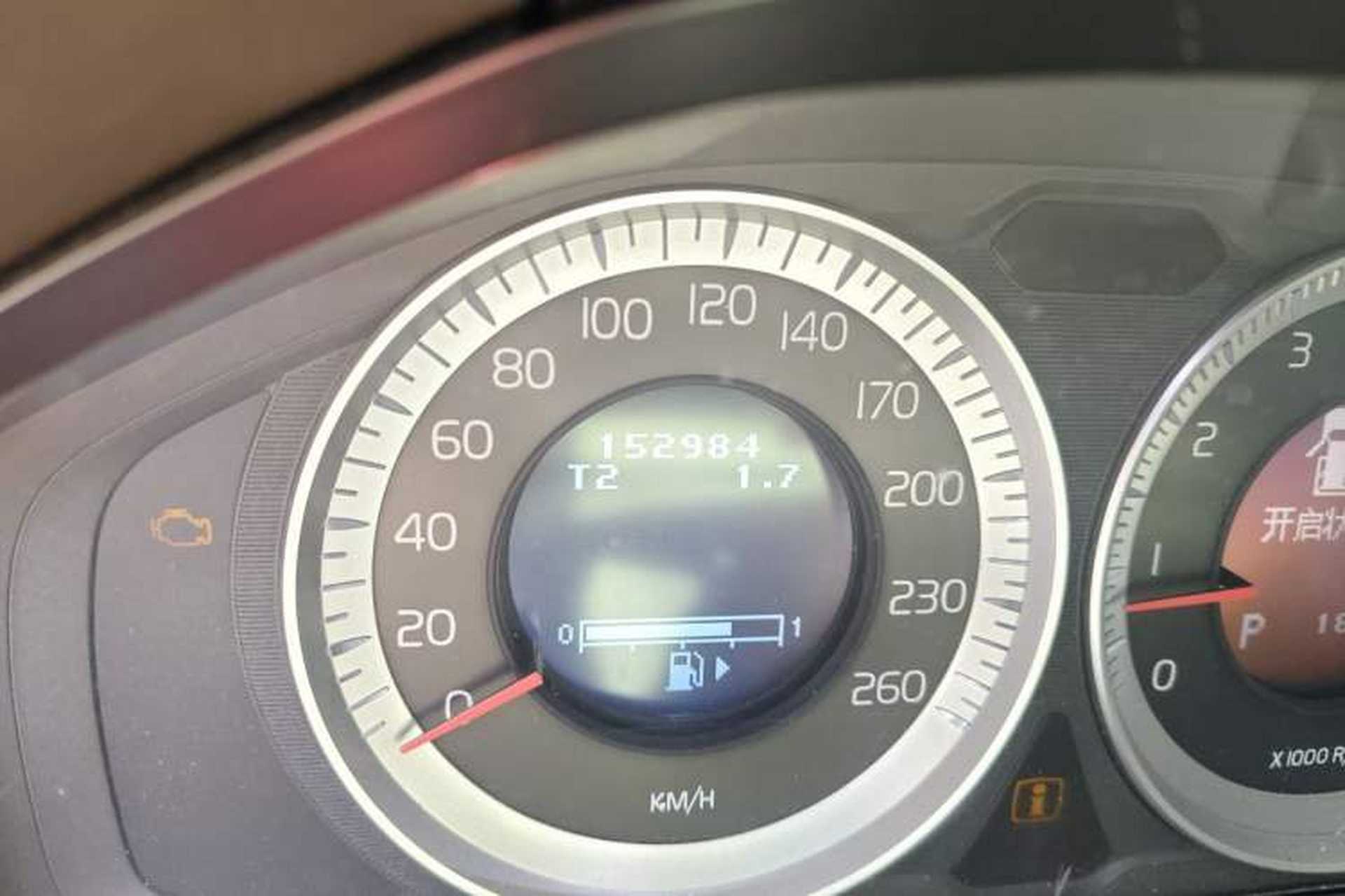 Used Volvo XC60 2011 2.0T Zhiya Edition Odometer Close Up