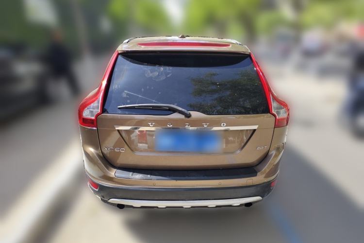 Used Volvo XC60 2011 2.0T Zhiya Edition Rear