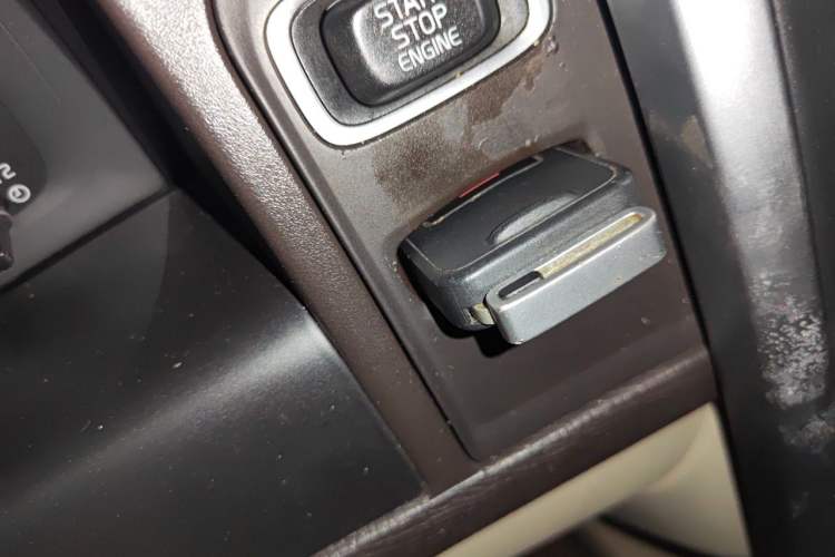 Used Volvo XC60 2011 2.0T Zhiya Edition Vehicle Key