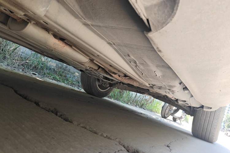 Used Volvo XC60 2011 2.0T Zhiya Edition Chassis Front Left