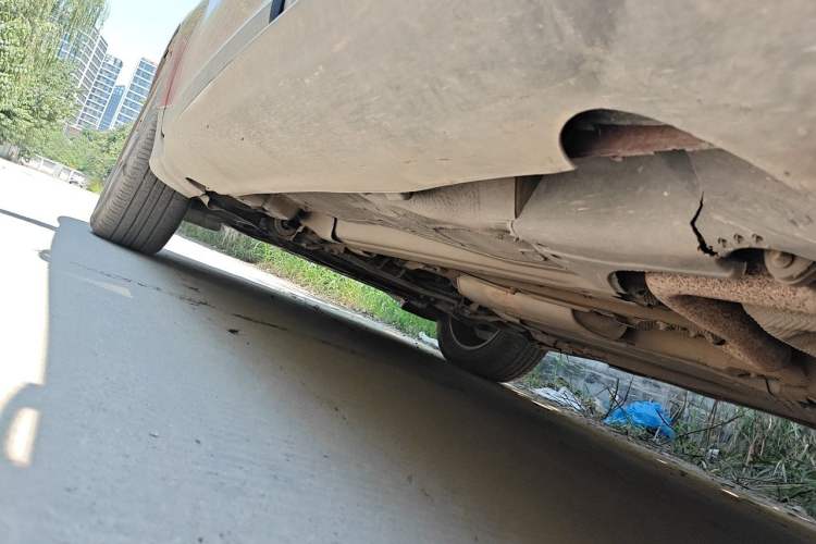 Used Volvo XC60 2011 2.0T Zhiya Edition Chassis Rear Left