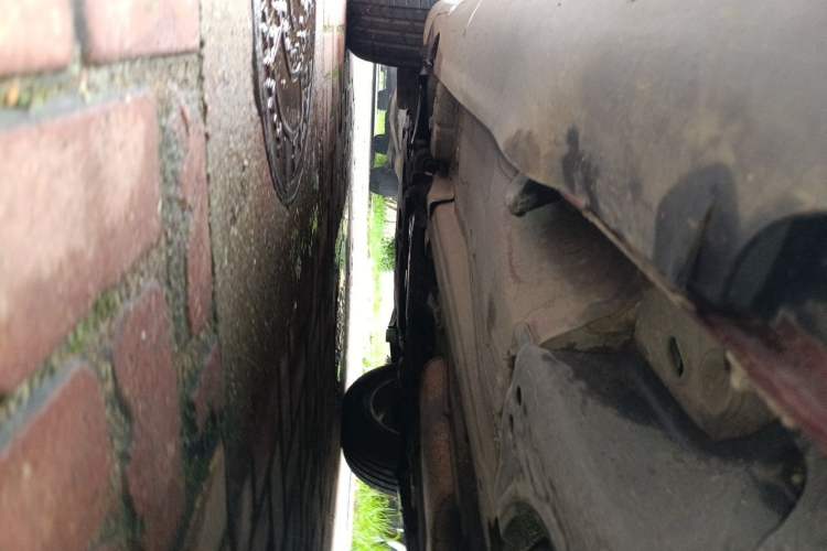 Used Volvo XC60 2011 2.0T Zhiya Edition Chassis Rear Left