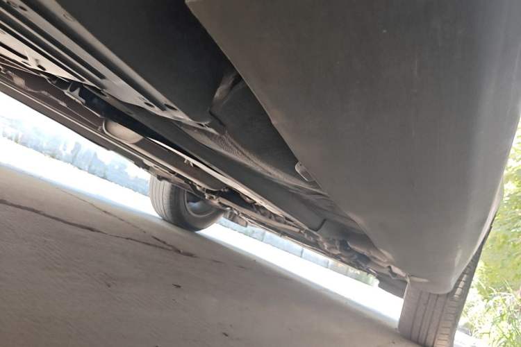 Used Volvo XC60 2011 2.0T Zhiya Edition Chassis Rear Right