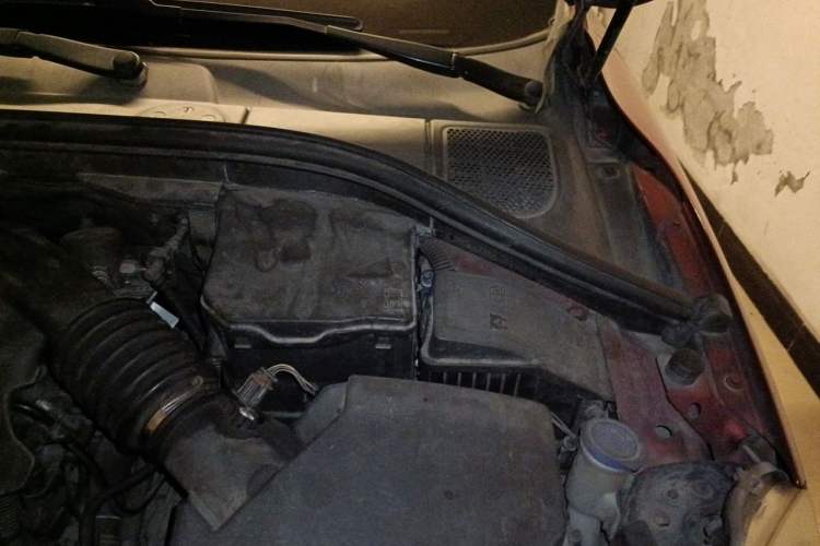 Used Volvo XC60 2011 2.0T Comfort Edition Engine Bay Left