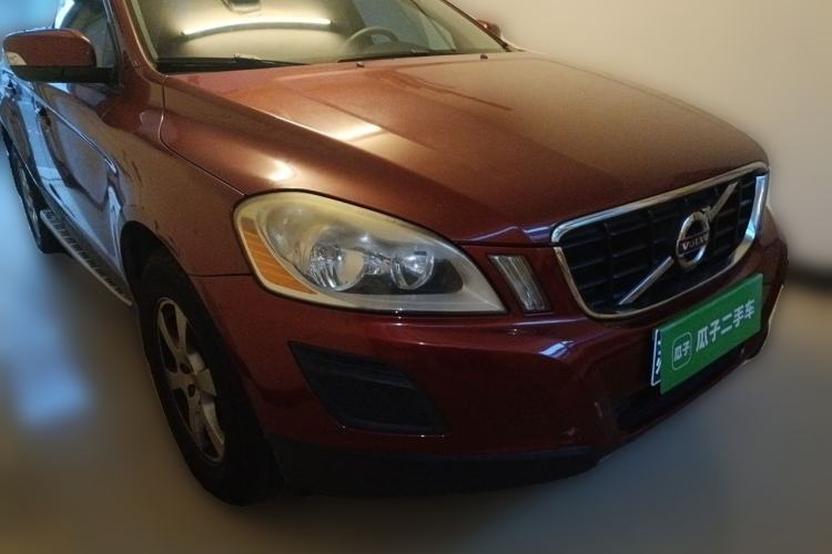 Used Volvo XC60 2011 2.0T Comfort Edition Front Right 45 Deg