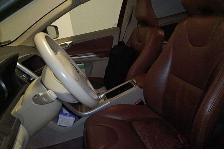 Used Volvo XC60 2011 2.0T Comfort Edition Left Front Seat