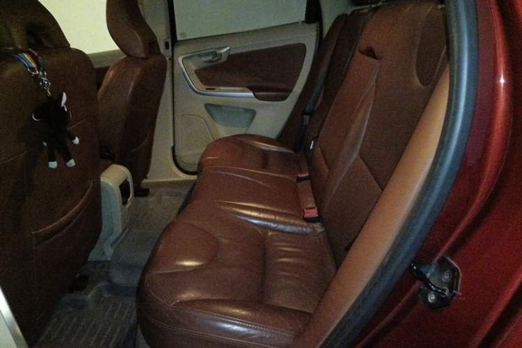 Used Volvo XC60 2011 2.0T Comfort Edition Left Rear Seat