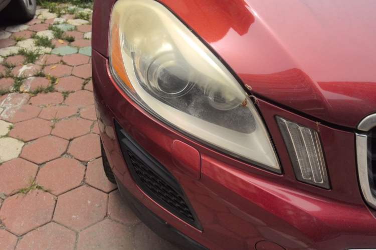Used Volvo XC60 2011 2.0T Zhiya Edition Right Front Headlight