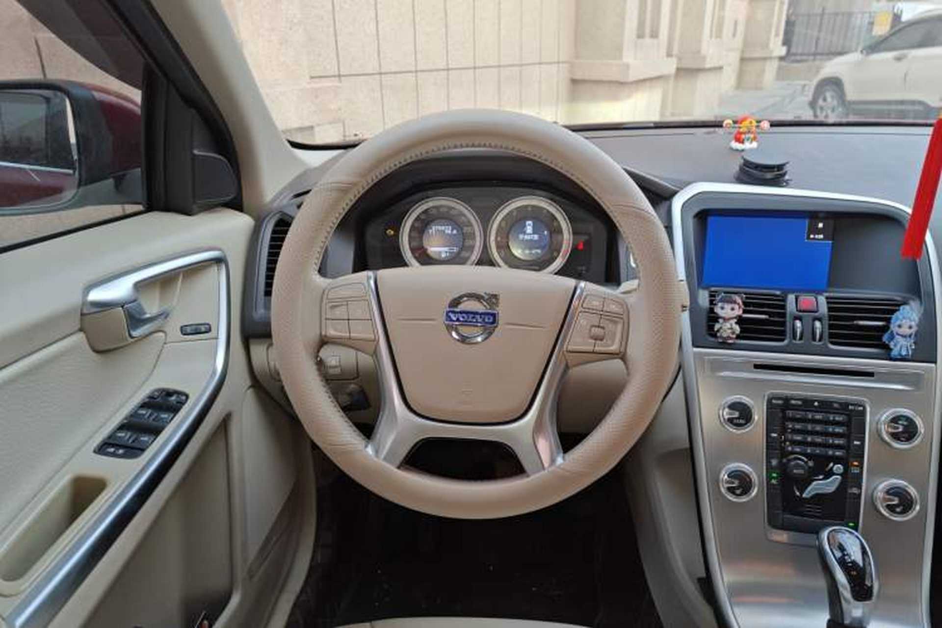 Used Volvo XC60 2011 2.0T Zhiya Edition Steering Wheel