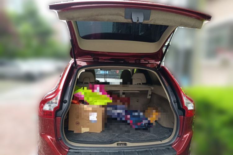 Used Volvo XC60 2011 2.0T Zhiya Edition Trunk