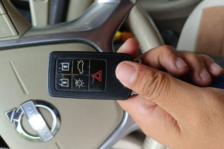 Used Volvo XC60 2011 2.0T Zhiya Edition Vehicle Key