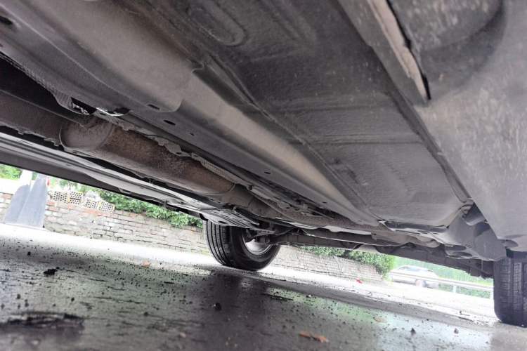 Used Volvo XC60 2011 2.0T Zhiya Edition Chassis Front Left