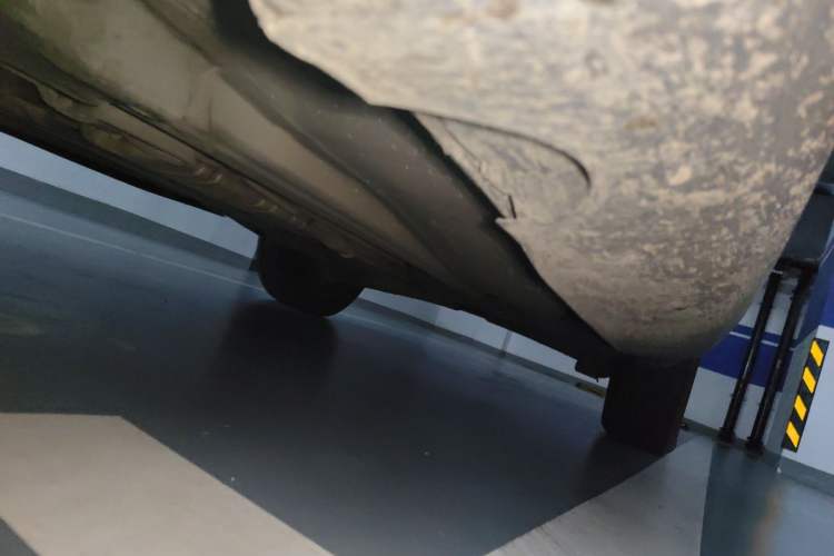 Used Volvo XC60 2011 T6 AWD ZhiZun Edition Chassis Front Left
