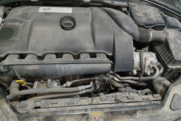 Used Volvo XC60 2011 T6 AWD ZhiZun Edition Engine Bay