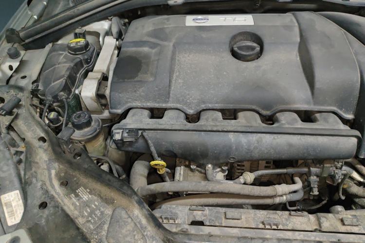 Used Volvo XC60 2011 T6 AWD ZhiZun Edition Engine Bay Right