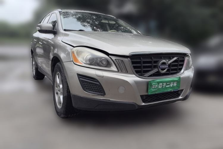 Used Volvo XC60 2011 2.0T Zhiya Edition Front Right 45 Deg