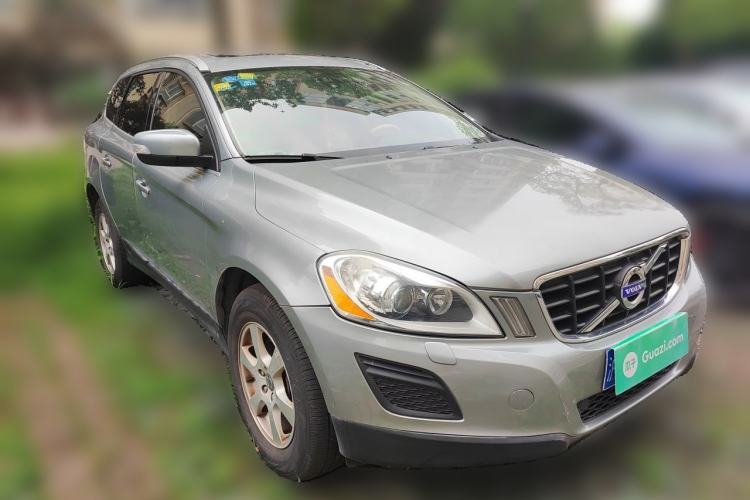 Used Volvo XC60 2011 2.0T Zhiya Edition Front Right 45 Deg