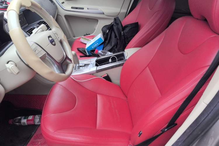 Used Volvo XC60 2011 2.0T Zhiya Edition Left Front Seat