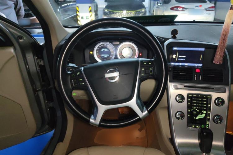 Used Volvo XC60 2011 T6 AWD ZhiZun Edition Steering Wheel
