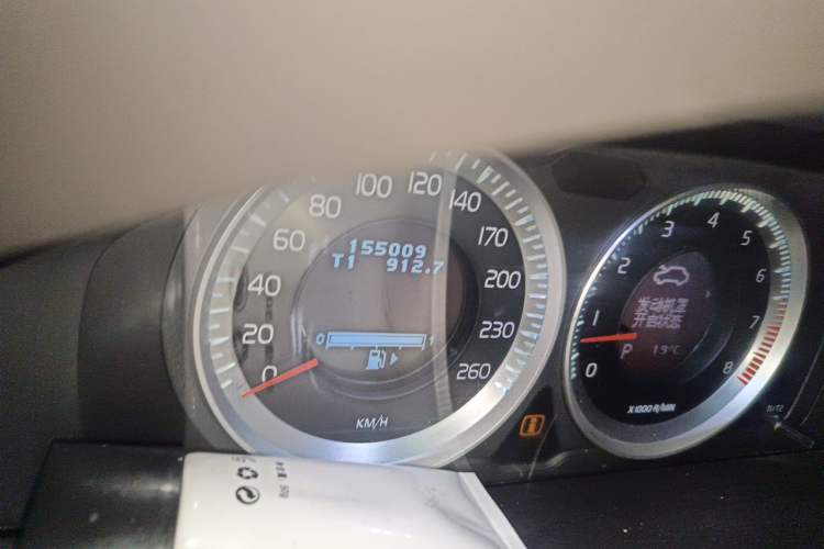 Used Volvo XC60 2011 2.0T Zhiya Edition Odometer Close Up