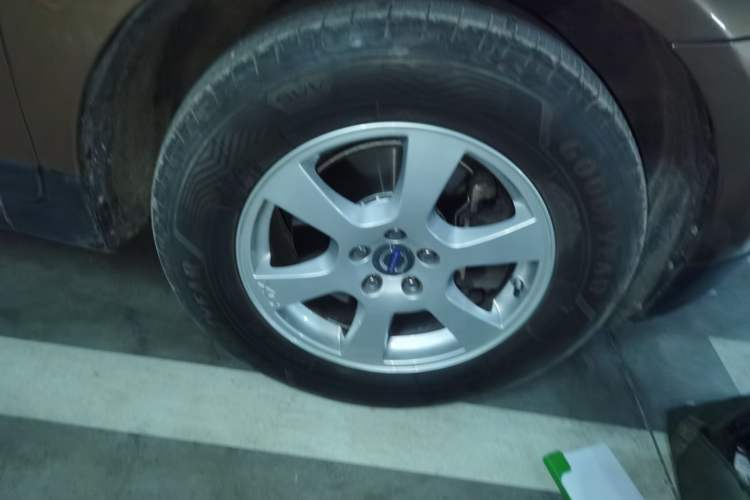 Used Volvo XC60 2011 T6 AWD Zhiya Edition Right Front Wheel Hub