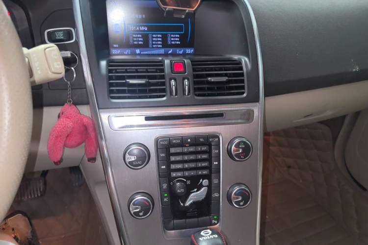 Used Volvo XC60 2012 T5 Zhiya Edition Audio And AC Panel
