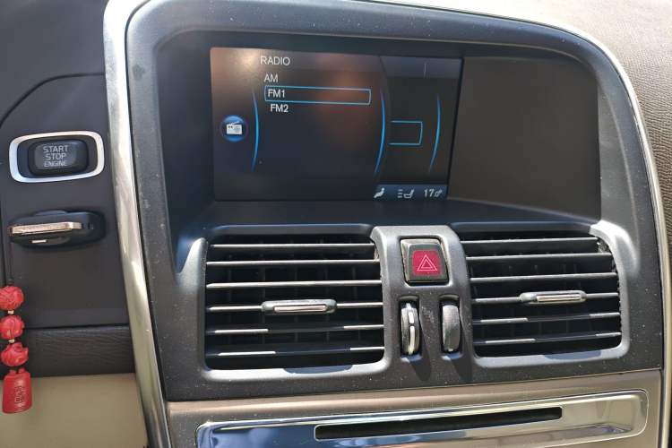 Used Volvo XC60 2012 T5 Zhiya Edition Audio And AC Panel