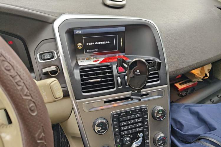 Used Volvo XC60 2012 T5 Zhiya Edition Audio And AC Panel
