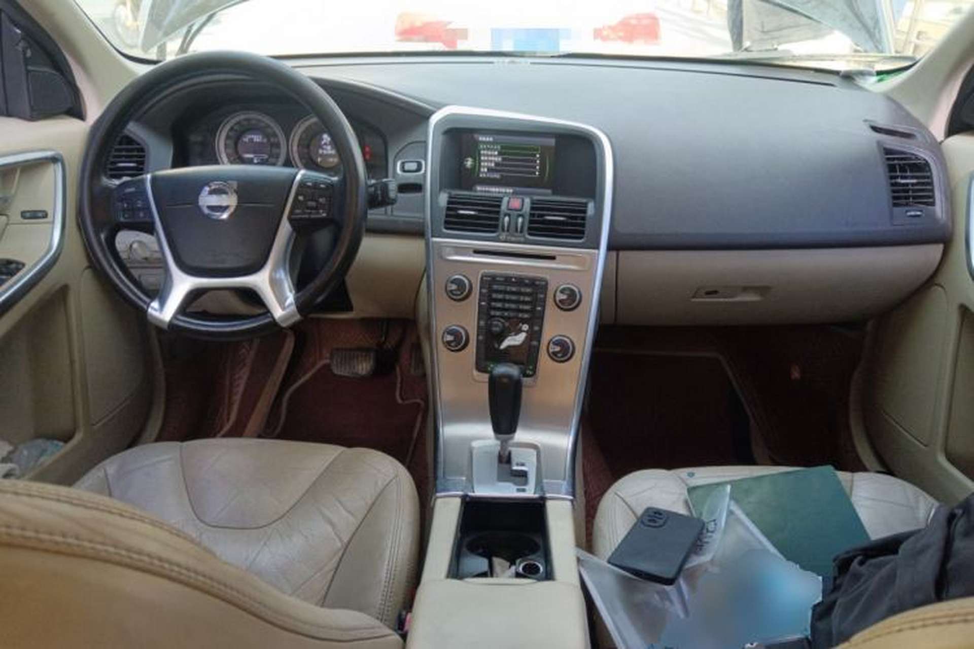 Used Volvo XC60 2012 T5 Prestige Edition Center Console