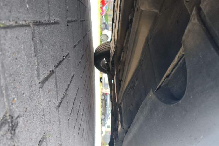 Used Volvo XC60 2012 T5 Comfort Edition Chassis Front Left