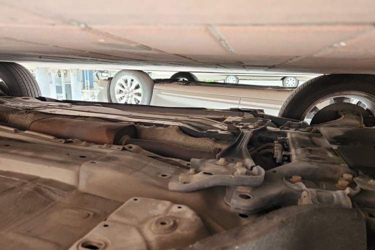 Used Volvo XC60 2012 T5 Comfort Edition Chassis Front Left