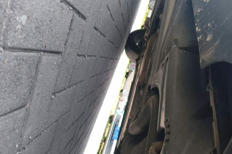 Used Volvo XC60 2012 T5 Comfort Edition Chassis Rear Left