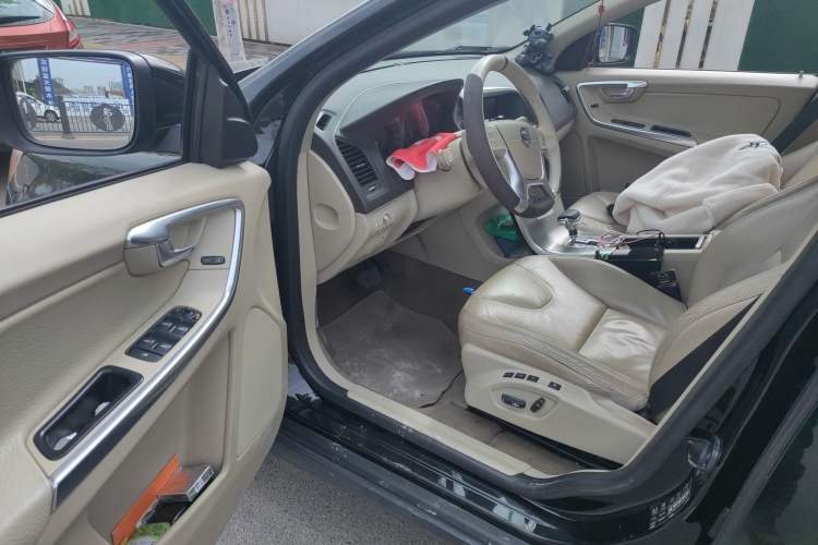 Used Volvo XC60 2012 T5 Comfort Edition Driver Seat