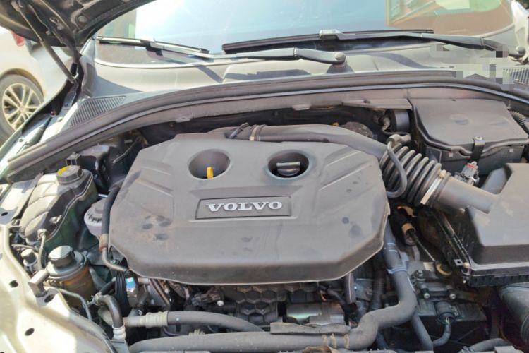 Used Volvo XC60 2012 T5 Comfort Edition Engine Bay