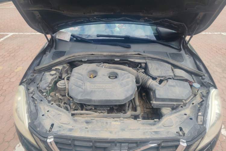 Used Volvo XC60 2012 T5 Comfort Edition Engine Bay