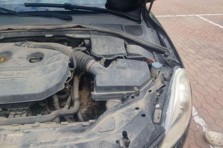 Used Volvo XC60 2012 T5 Comfort Edition Engine Bay Left