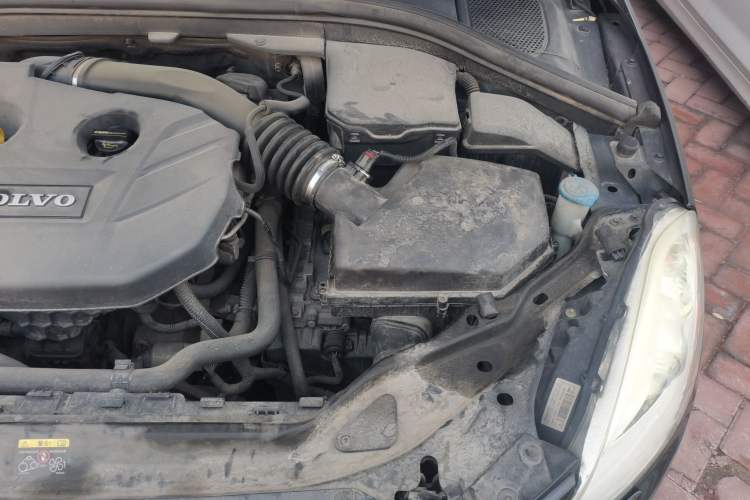 Used Volvo XC60 2012 T5 Zhiya Edition Engine Bay Left