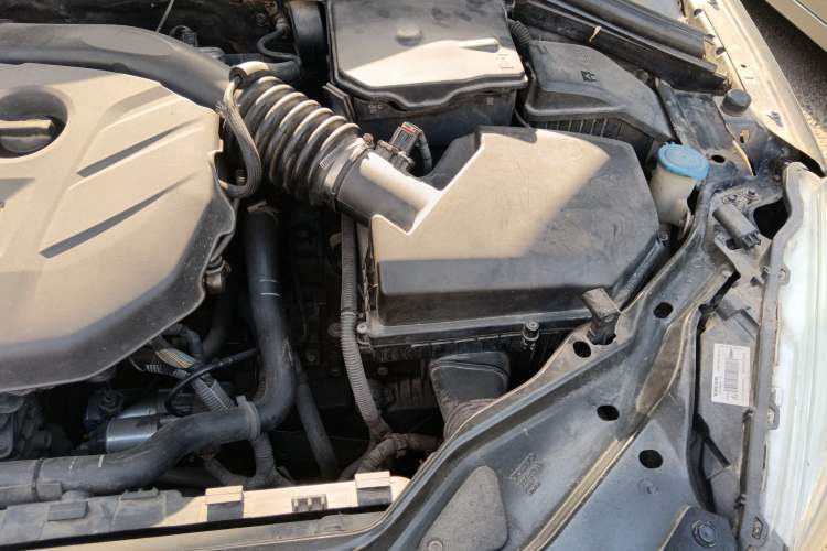 Used Volvo XC60 2012 T5 Prestige Edition Engine Bay Left