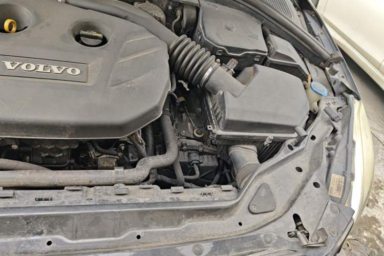 Used Volvo XC60 2012 T5 Zhiya Edition Engine Bay Left