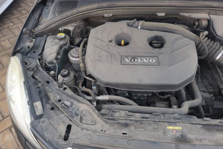 Used Volvo XC60 2012 T5 Zhiya Edition Engine Bay Right