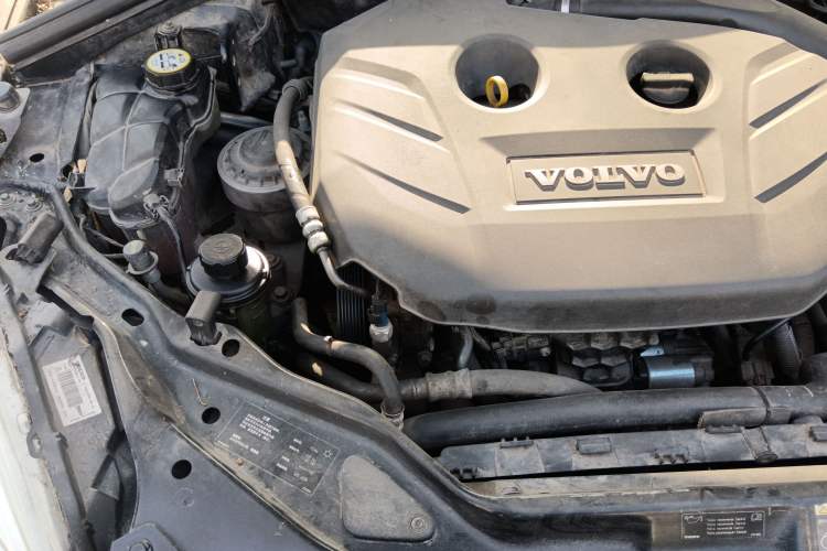 Used Volvo XC60 2012 T5 Prestige Edition Engine Bay Right
